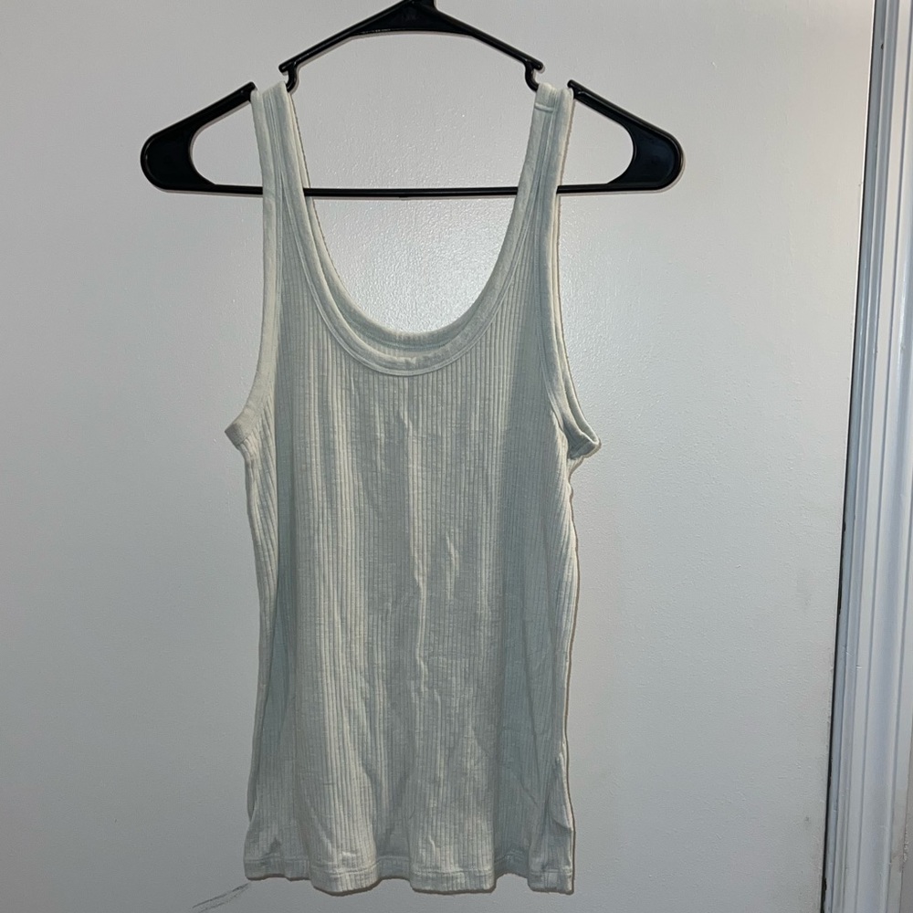 Ribbed tank top from Aerie. Size medium, light mint color almost white
